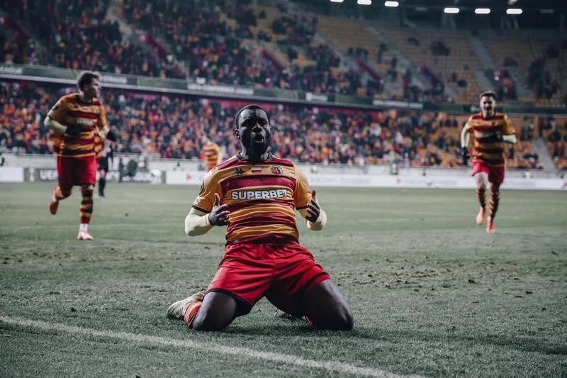 Hình ảnh cầu thủ Afimico Pululu 1