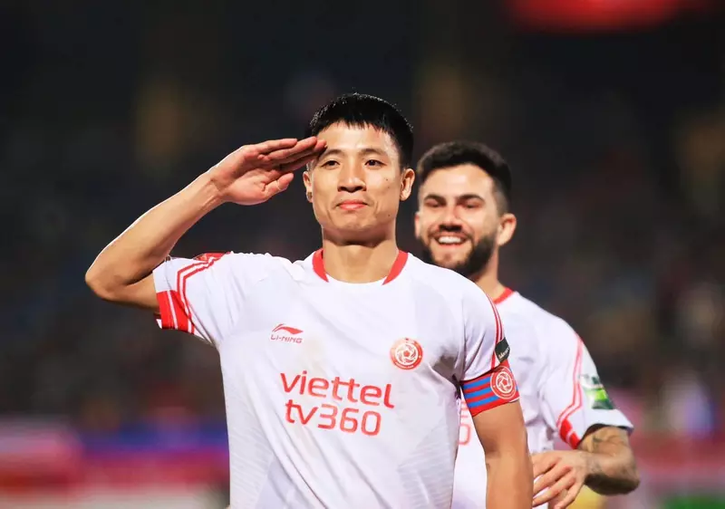 Bùi Tiến Dũng: Hậu Vệ Xuất Sắc Của Đội Tuyển Việt Nam Và CLB Viettel