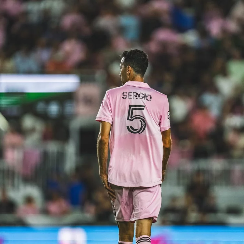 ảnh cầu thủ Sergio Busquest 2