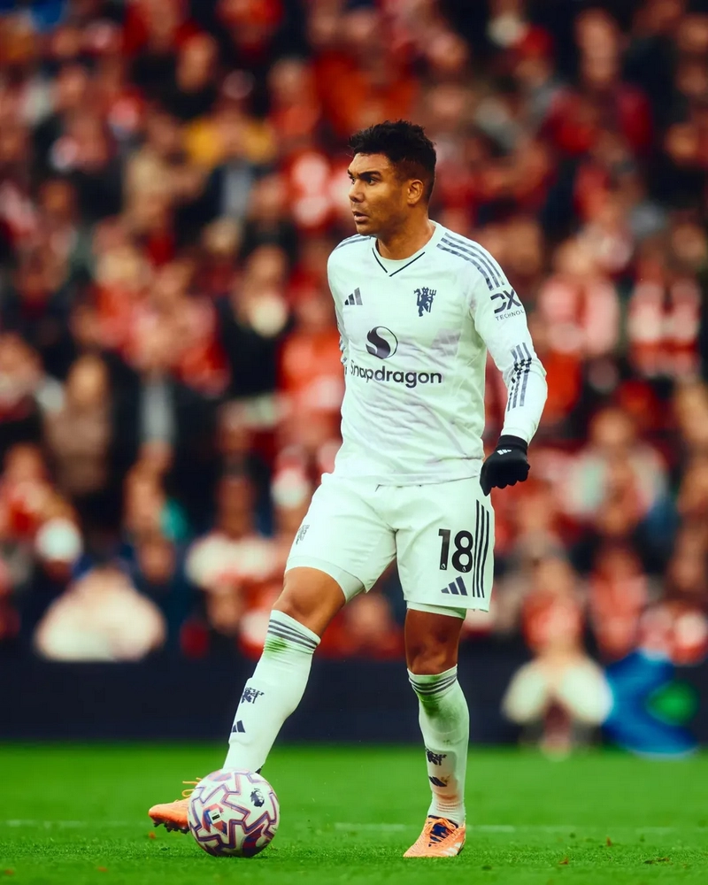 Câu Chuyện Thành Công Của Casemiro: Từ São Paulo Đến Những Vị Vua Châu Âu