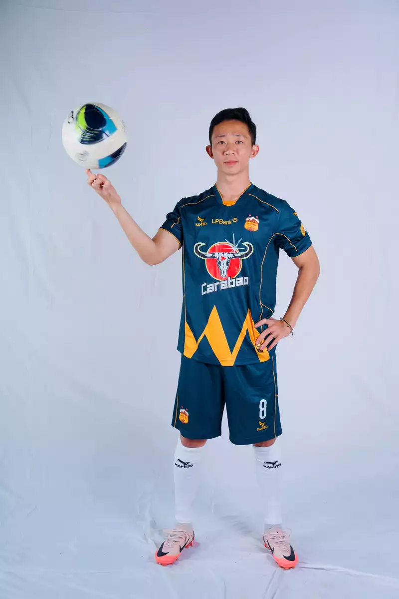 ảnh cầu thủ Châu Ngọc Quang 3