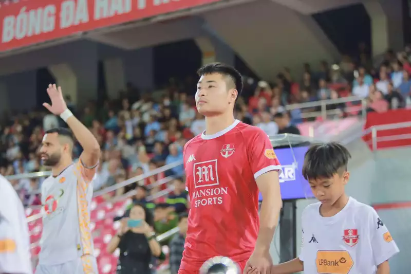 Đặng Văn Tới – Hậu vệ xuất sắc của đội tuyển Việt Nam và CLB Hà Nội