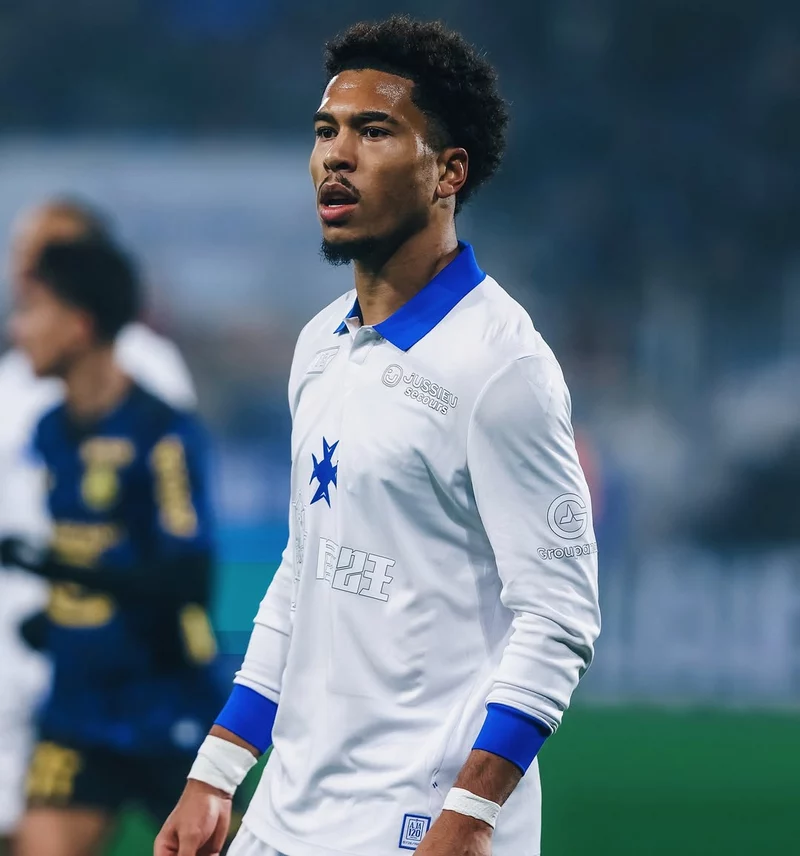 Hình ảnh cầu thủ Danny Namaso 3