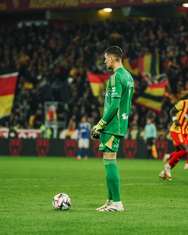 ảnh cầu thủ Djordje Petrovic 3