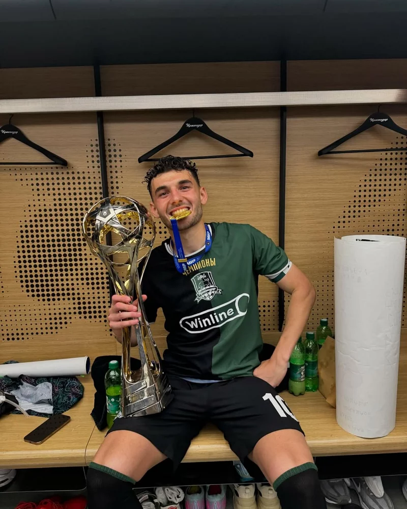 Hình ảnh cầu thủ Eduard Spertsyan 1