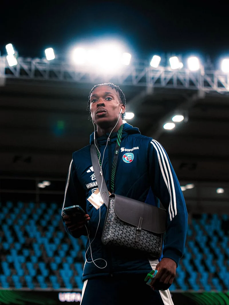 Hình ảnh cầu thủ Emmanuel Emegha 4