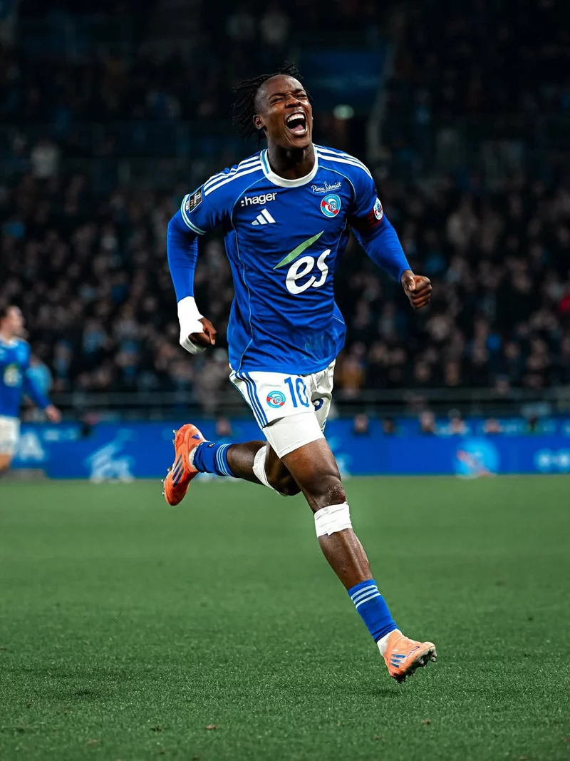 Hình ảnh cầu thủ Emmanuel Emegha 2