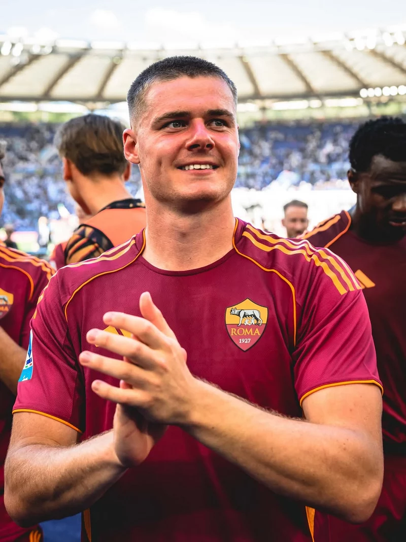 Hình ảnh cầu thủ Evan Ferguson 4