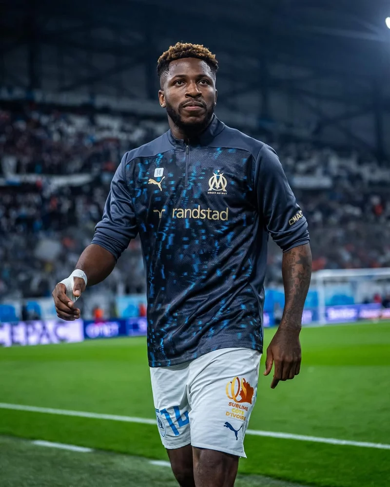 Hình ảnh cầu thủ Faris Moumbagna 4