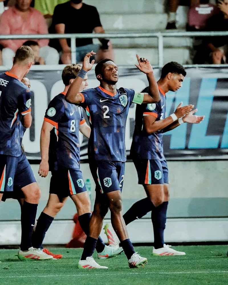 ảnh cầu thủ Givairo Read 3