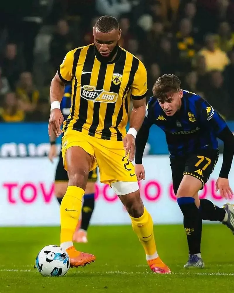 Hình ảnh cầu thủ Harold Moukoudi 4