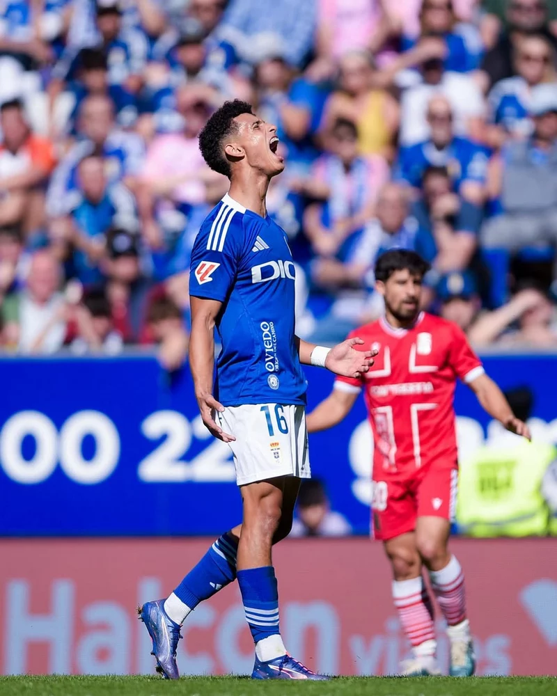 Hình ảnh cầu thủ Ilyas Chaira 3