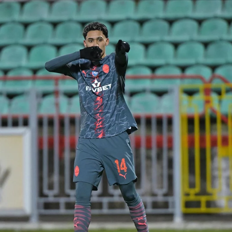 Hình ảnh cầu thủ Isaque Silva 2