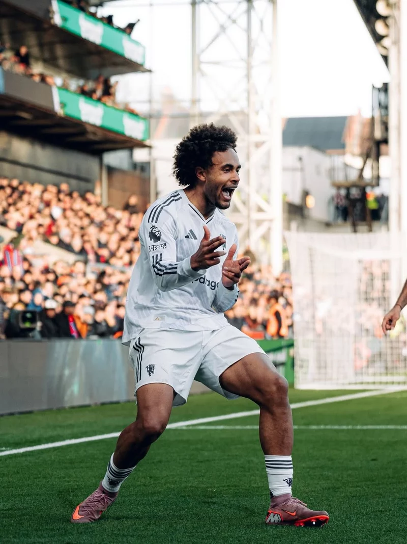 Hình ảnh cầu thủ Joshua Zirkzee 1