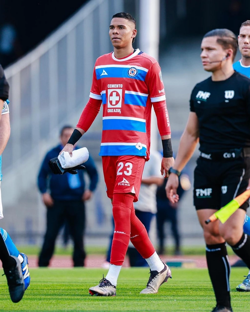 Hình ảnh cầu thủ Kevin Mier 1