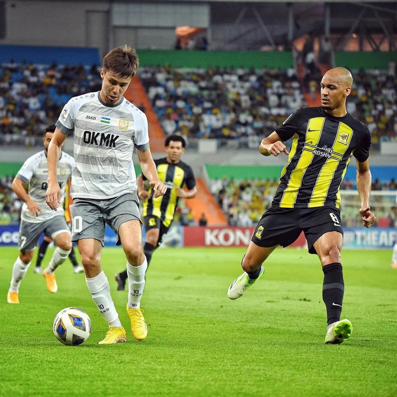 Hình ảnh cầu thủ Khurshid Giyosov 1