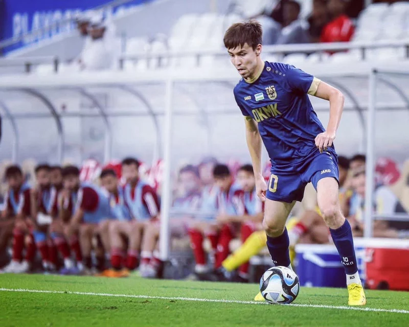 Hình ảnh cầu thủ Khurshid Giyosov 3