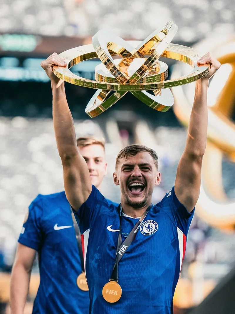 ảnh cầu thủ Kiernan Dewsbury-Hall 2