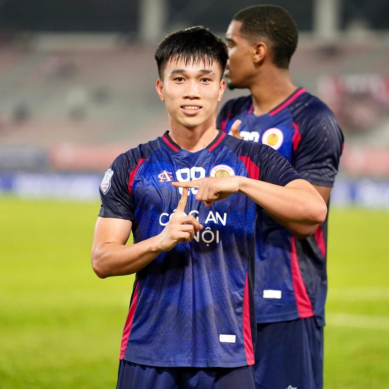 Hình ảnh cầu thủ Lê Văn Đô 4