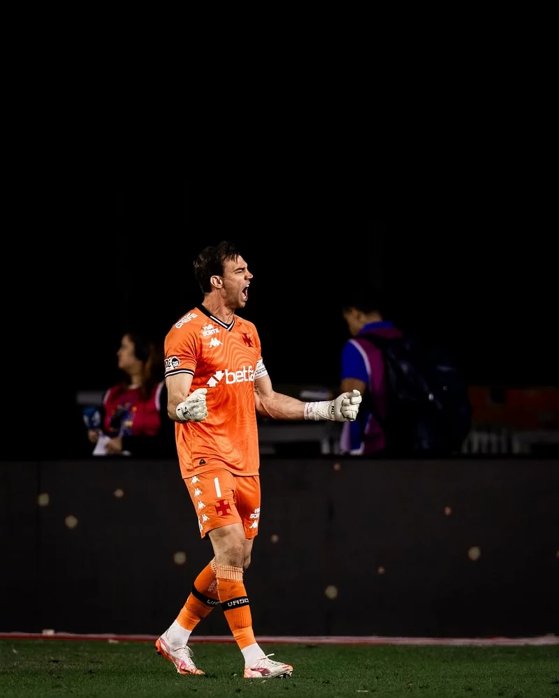 Hình ảnh cầu thủ Léo Jardim 3