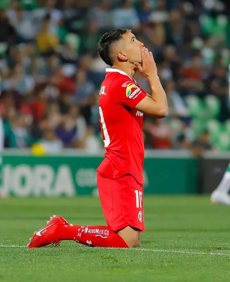 Hình ảnh cầu thủ Leonardo Fernández 2