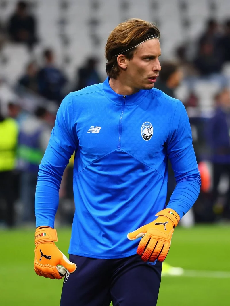 Hình ảnh cầu thủ Marco Carnesecchi 3