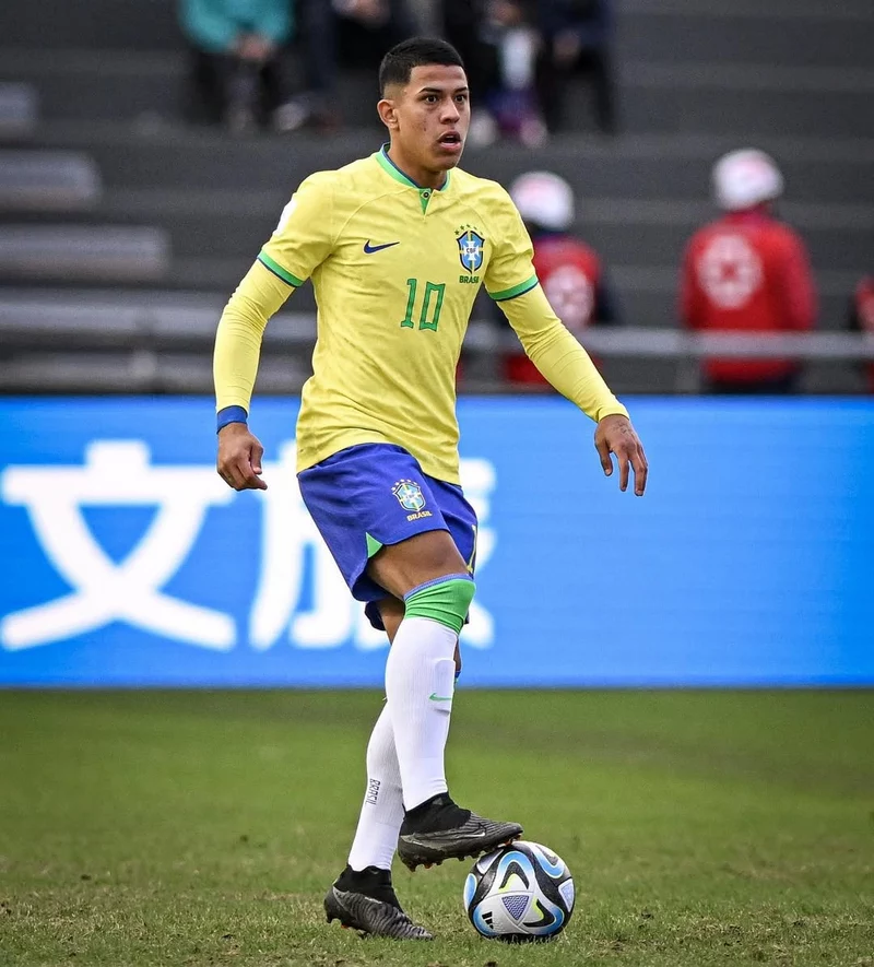 Hình ảnh cầu thủ Matheus Martins 3