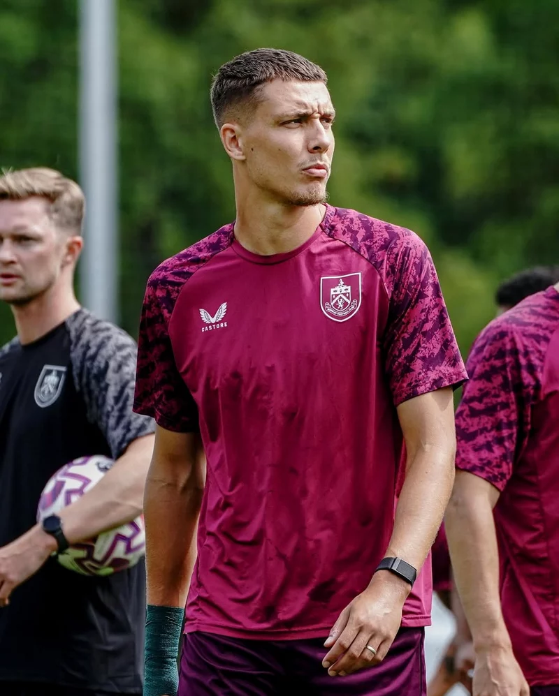 Hình ảnh cầu thủ Maxime Estève 3