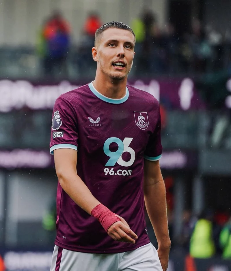 Hình ảnh cầu thủ Maxime Estève 4