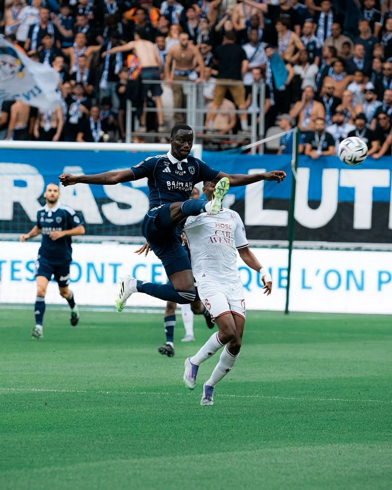 Hình ảnh cầu thủ Moustapha Mbow 1