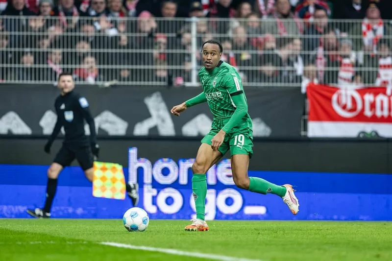 Hình ảnh cầu thủ Nathan Ngoumou 1