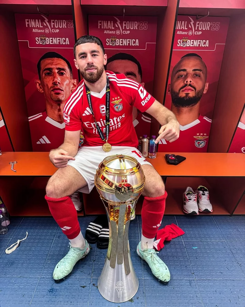 ảnh cầu thủ Orkun Kökçü 4