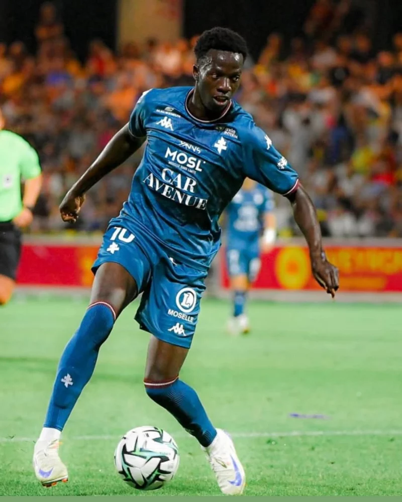 Hình ảnh cầu thủ Papa Amadou Diallo 3