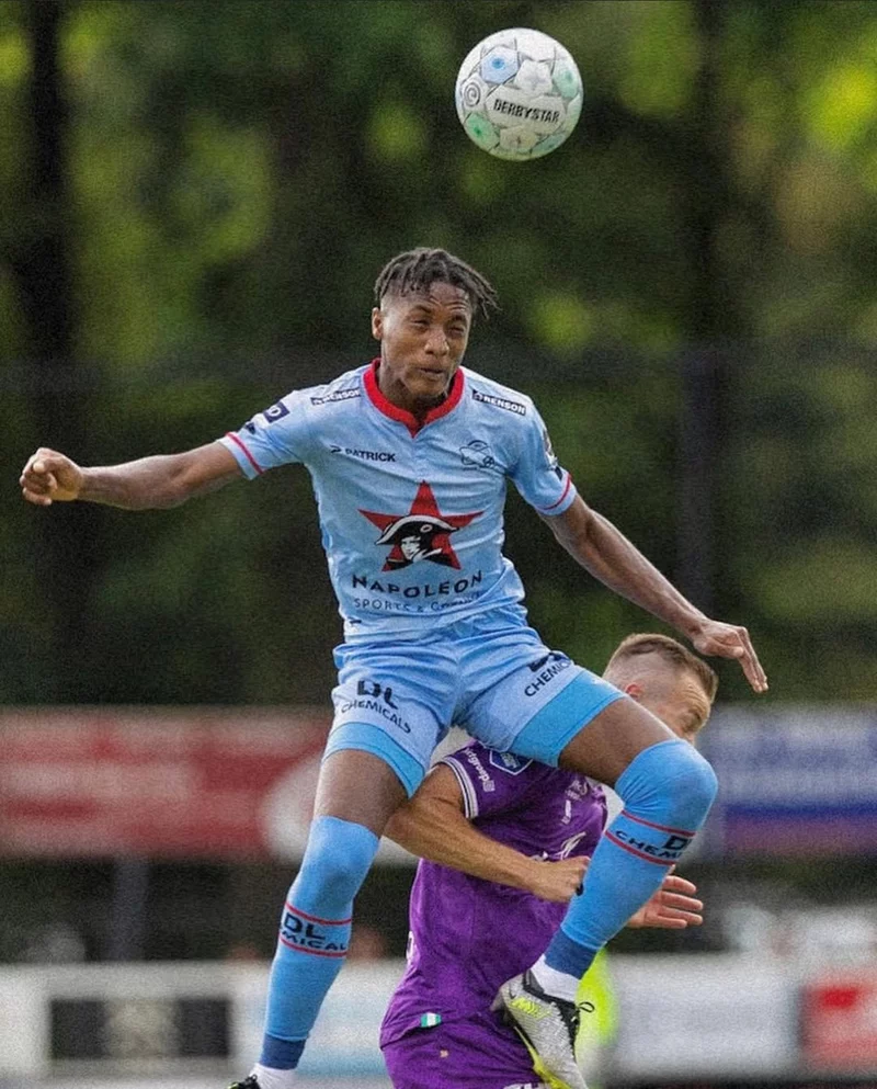 Hình ảnh cầu thủ Pape Demba Diop 3