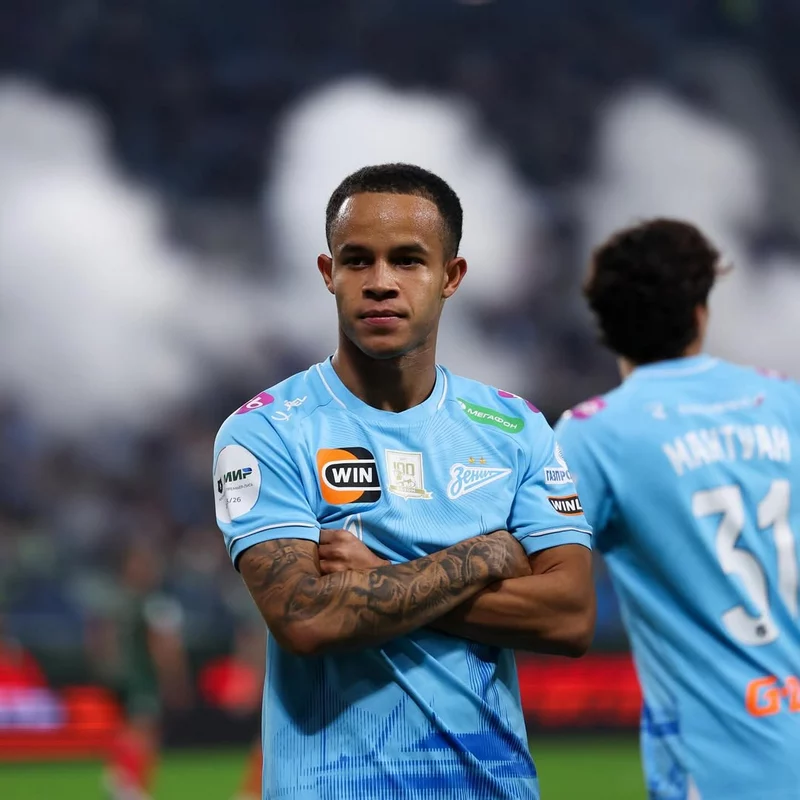 Hình ảnh cầu thủ Pedrinho 1