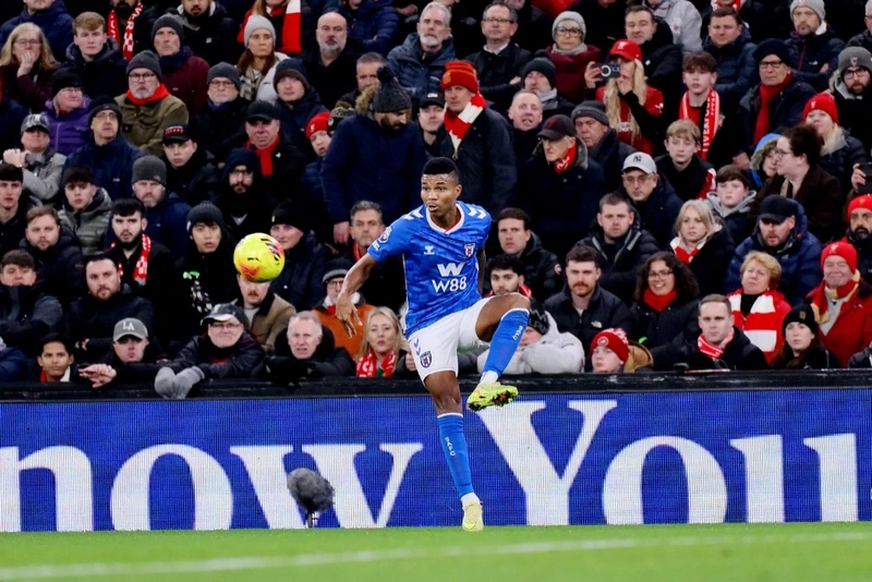 Hình ảnh cầu thủ Reinildo Mandava 1