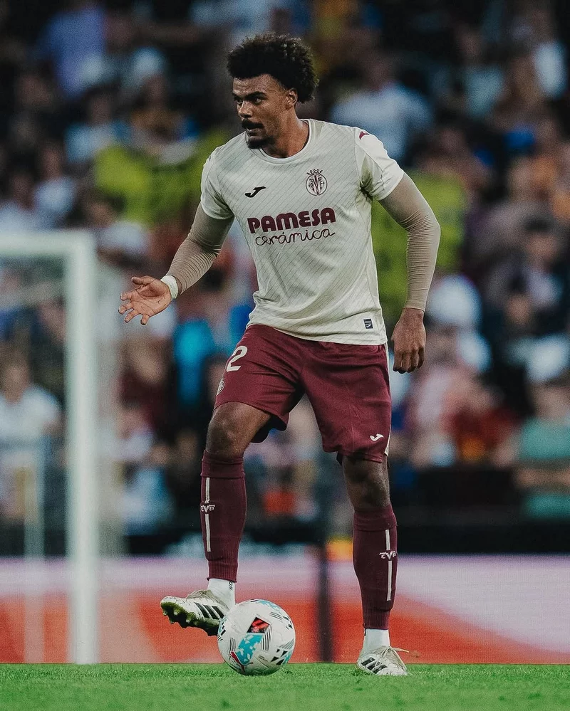 Hình ảnh cầu thủ Renato Veiga 2