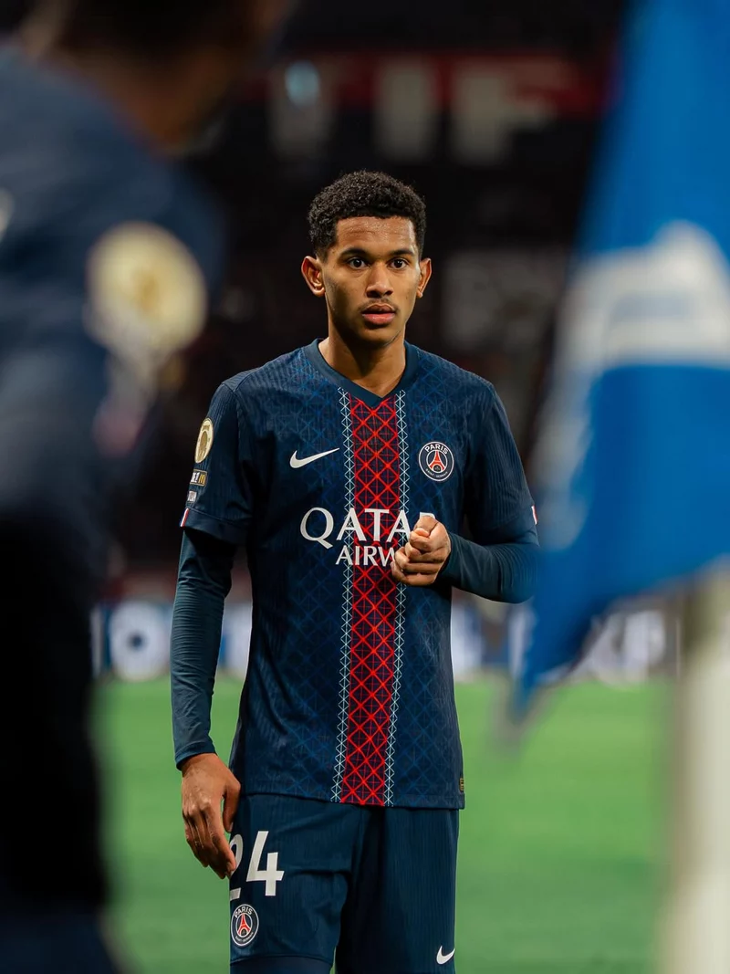 ảnh cầu thủ Senny Mayulu 1