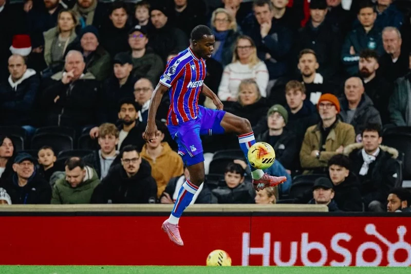 Hình ảnh cầu thủ Tyrick Mitchell 4