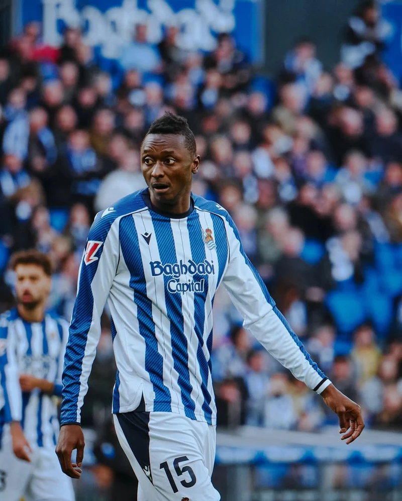 ảnh cầu thủ Umar Sadiq 1