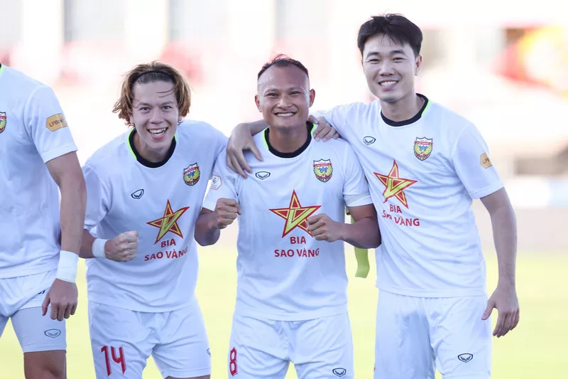 Hình ảnh cầu thủ Viktor Lê 2