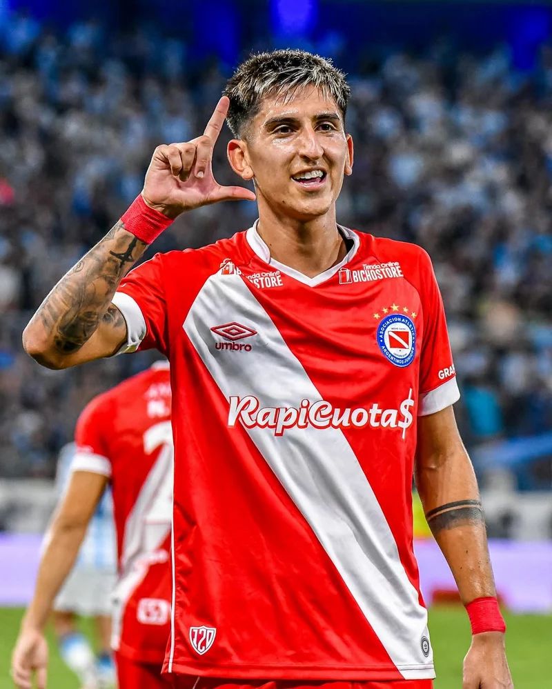 Tại sao Alan Lescano là tiền vệ đáng xem tại Liga Profesional