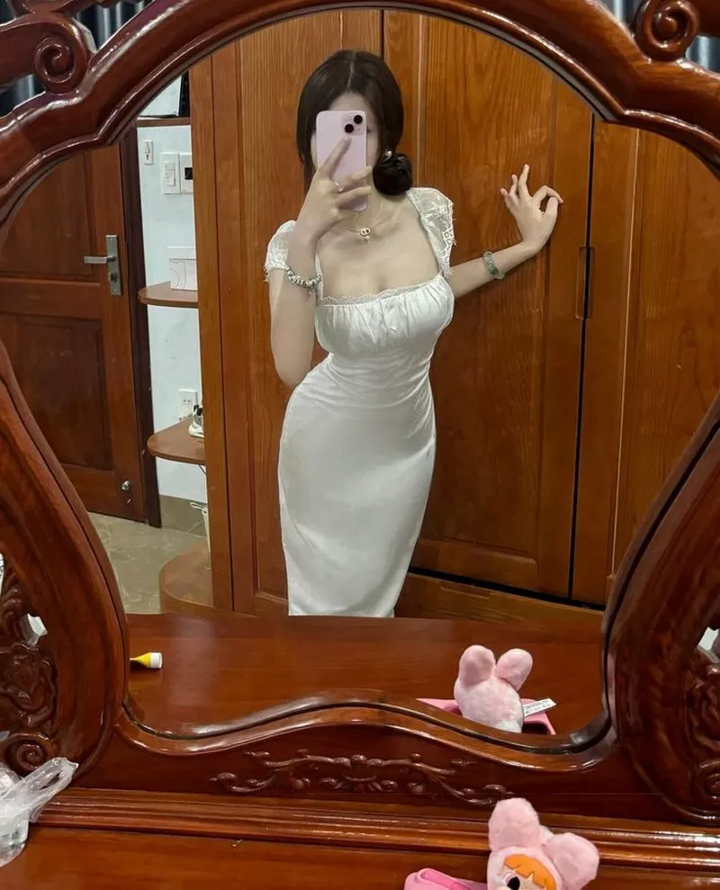 Ảnh gái xinh che mặt phong cách nhẹ nhàng tự nhiên