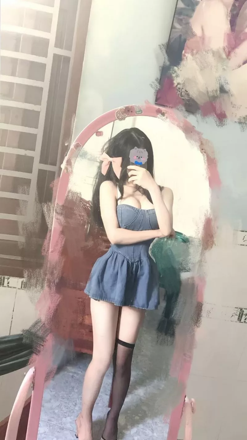 Ảnh gái xinh che mặt phong cách trong sáng dễ thương