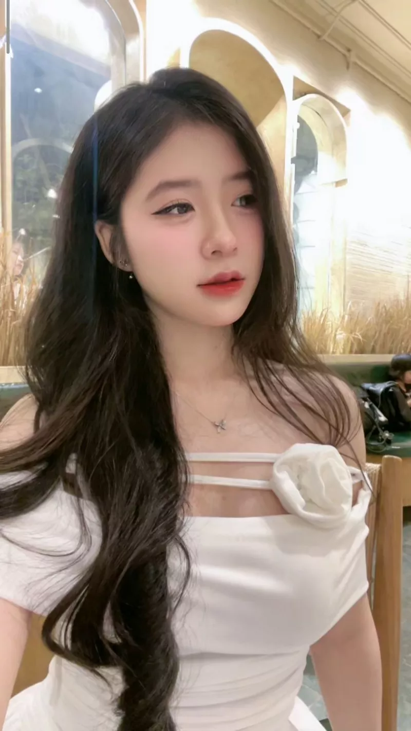 Ảnh gái xinh mang nét đẹp trong trẻo