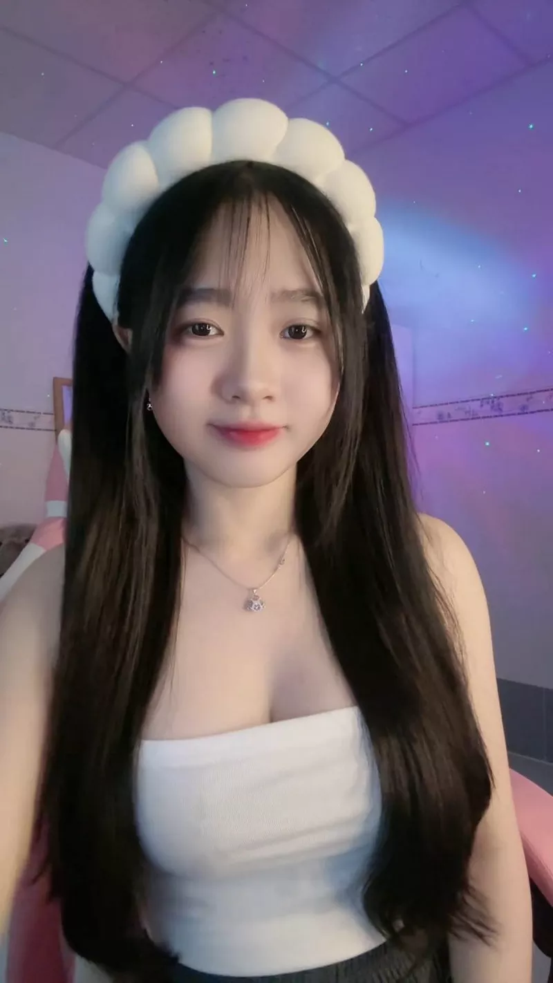 Ảnh gái xinh nét đẹp thuần khiết tự nhiên