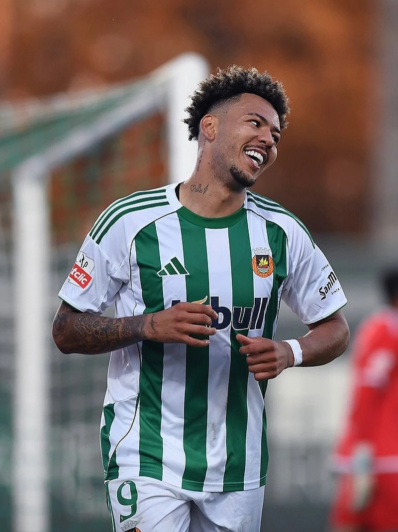 Hình ảnh cầu thủ Clayton 1