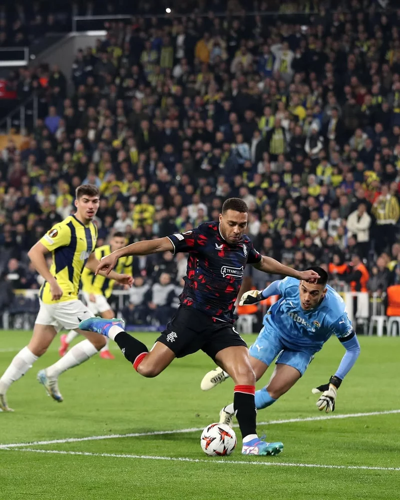 Hình ảnh cầu thủ Cyriel Dessers 2