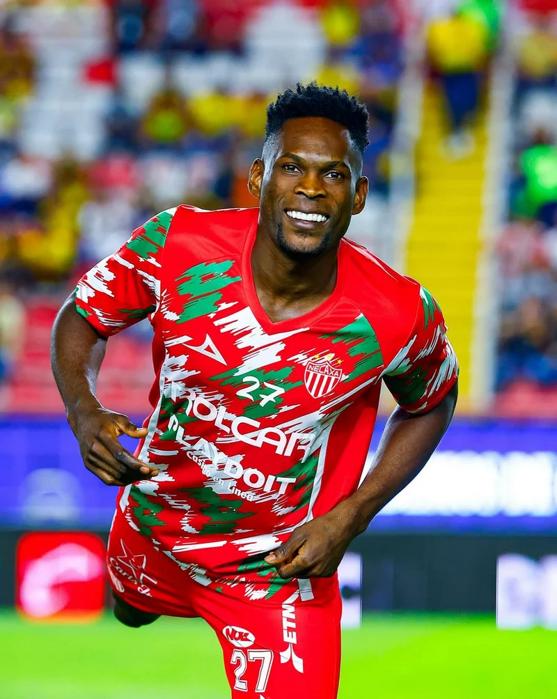 Hình ảnh cầu thủ Díber Cambindo 3