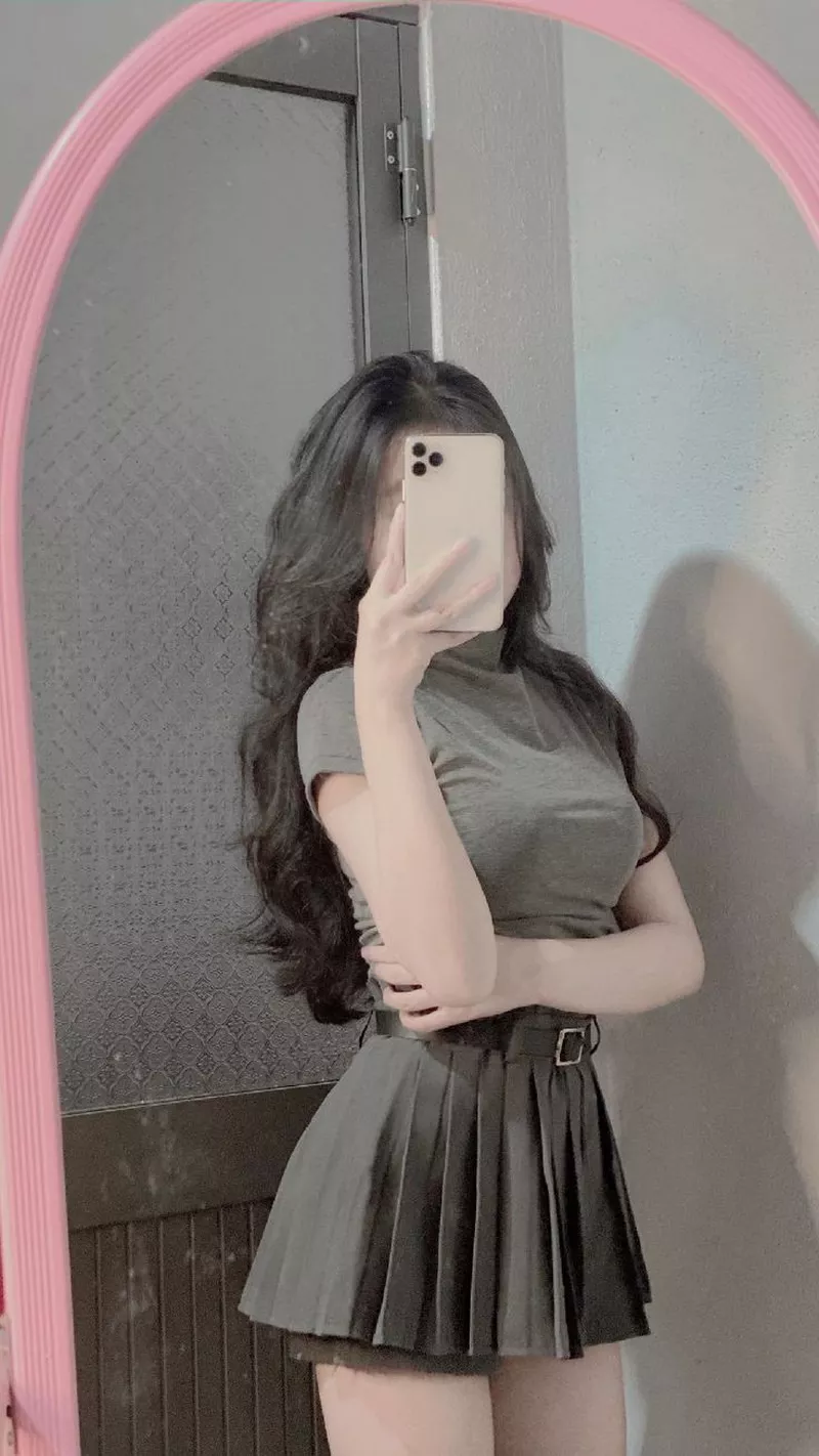 Gái xinh che mặt phong cách cá tính kín đáo